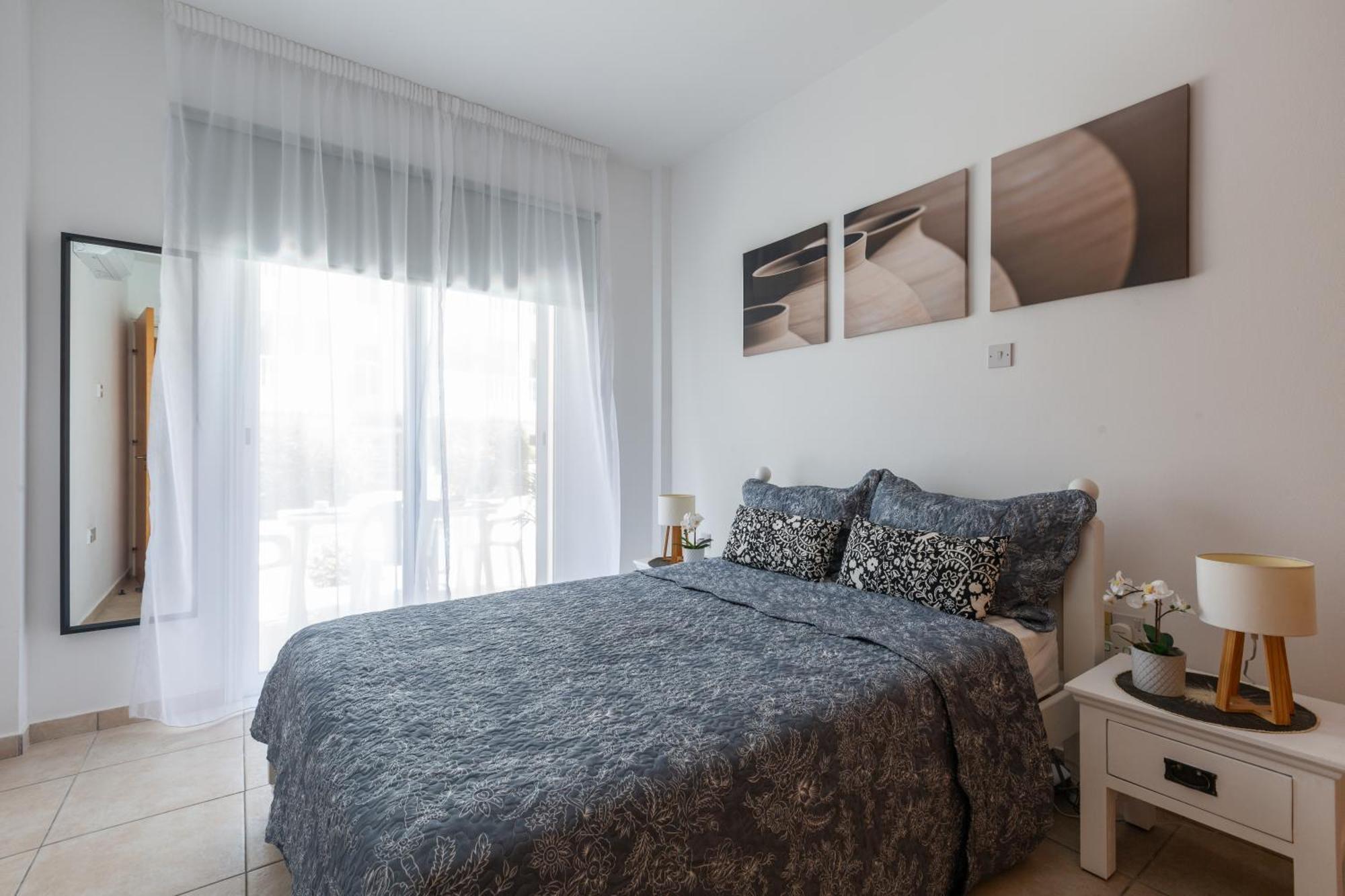 Beautiful One Bed Apartment In Paphos Exterior foto
