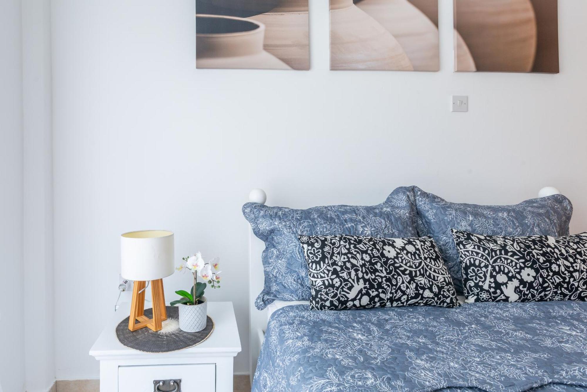 Beautiful One Bed Apartment In Paphos Exterior foto